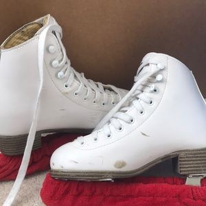 Girls Ice Skates